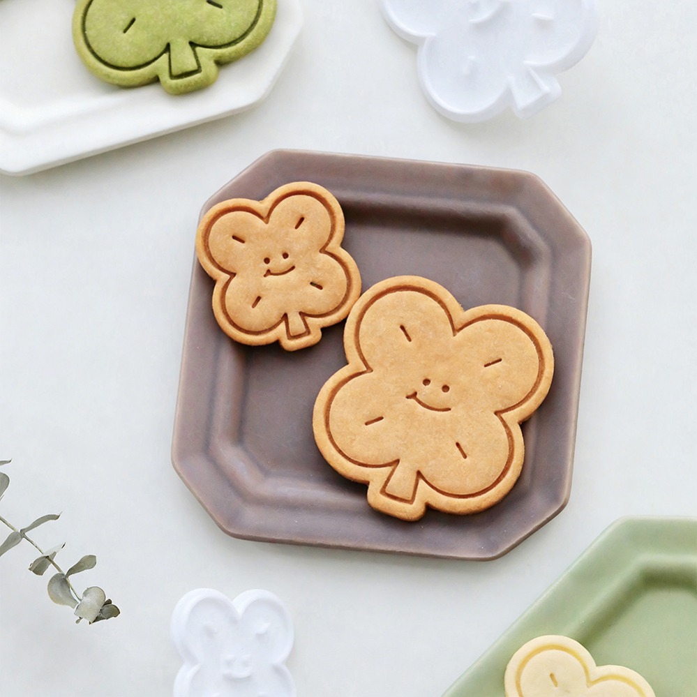 Lucky Four-Leaf Clover Cookie  - Commercial Kitchen Items review and price